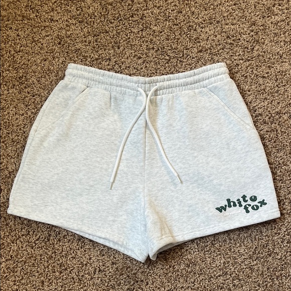 White Fox Boutique Lounge Set - Picture 5 of 7